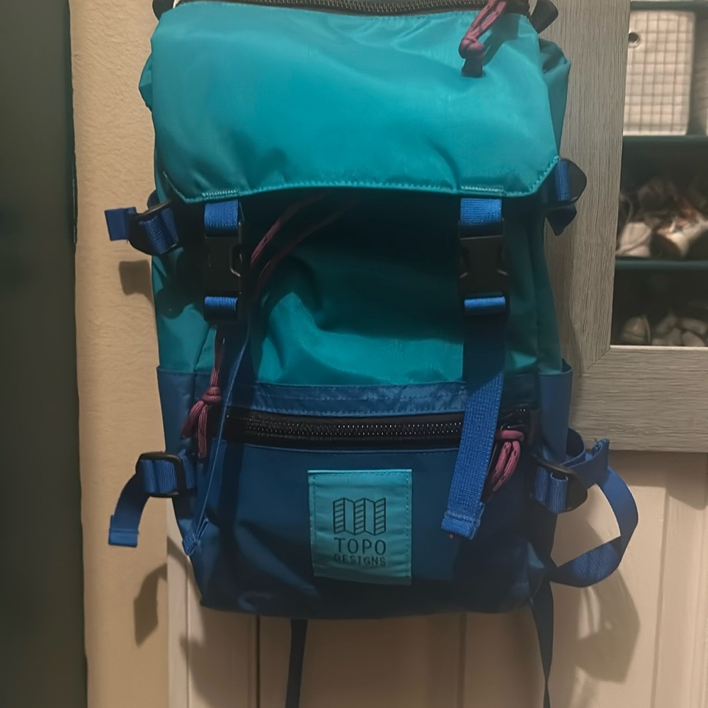 Topo designs mini rover pack